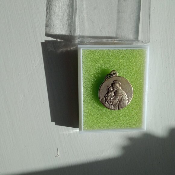St. Anthony Relic Medal - Picture 6 of 9